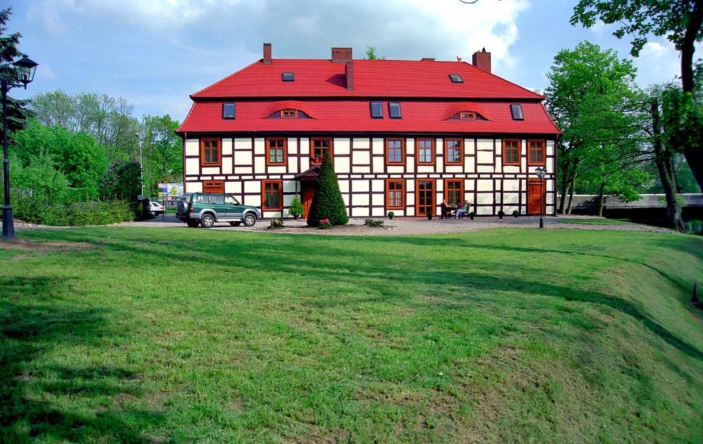 Gosciniec Zamkowy Ξενοδοχείο Darłowo Εξωτερικό φωτογραφία